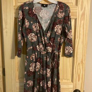 IZ Buyer, Dress, Size Large